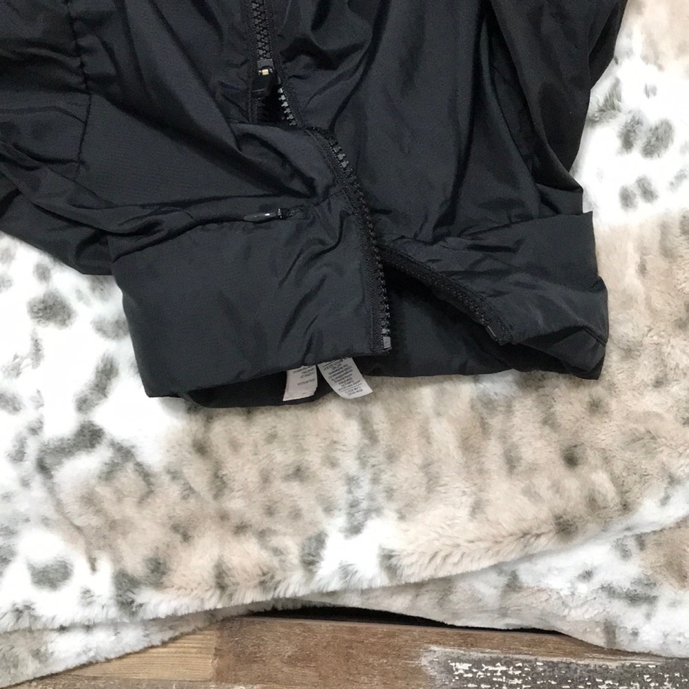 Adidas wind breaker jacket - Picture 3 of 4